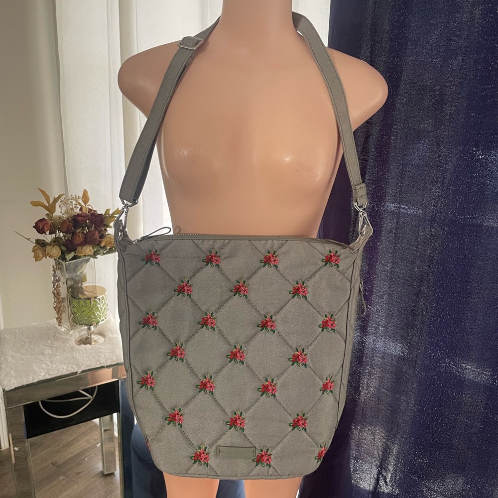 Vera Bradley Carson Hobo crossbody Gray Quilted Floral Women's Bag gray floral